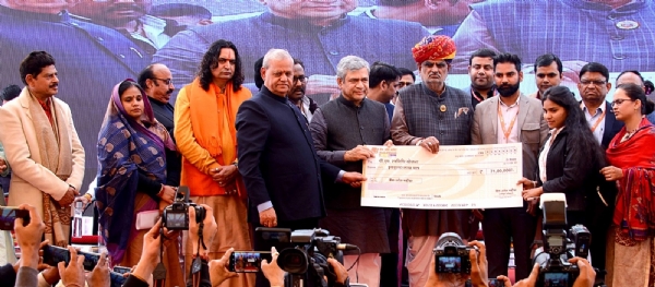 2047 के आत्म निर्भर भारत की नींव है विकसित भारत संकल्प यात्रा शिविर: केन्द्रीय रेल मंत्री