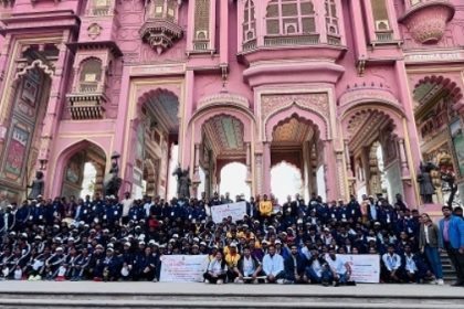आदिवासी युवा आदान प्रदान कार्यक्रम के तहत बच्चों ने विभिन्न स्थानों का किया भ्रमण