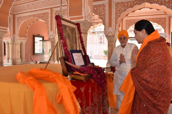 उप मुख्यमंत्री दिया कुमारी ने की गुरु गोबिंद सिंह की ऐतिहासिक तलवार की पूजा-अर्चना