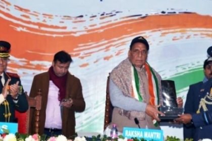 डाॅक्टरों की तरह सैनिक भी ईश्वर के समान : राजनाथ सिंह