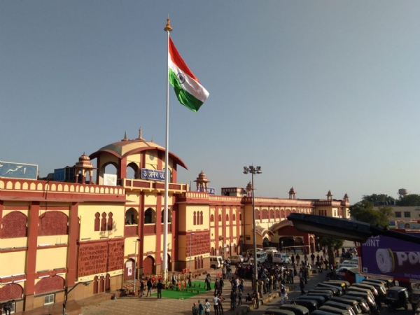 नई दिल्ली-अजमेर-नई दिल्ली शताब्दी एवं आगरा फोर्ट-अजमेर-आगराफोर्ट रेलसेवा दौराई स्टेशन से चलेगी