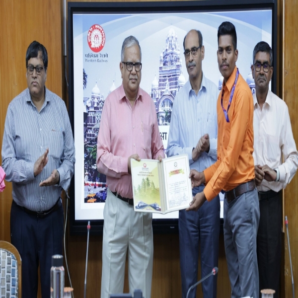पश्चिम रेलवे के 19 कर्मचारी संरक्षा पुरस्कार से सम्मानित