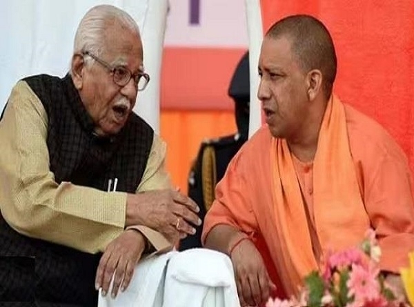 पूर्व राज्यपाल राम नाईक ने मुख्यमंत्री योगी को दी बधाई