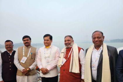 बनारस एवं अयोध्या के लिए इलेक्ट्रिक संचालित क्रूज व्हीकल मिला, कोलकाता से रवाना