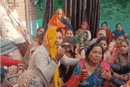 बीएसए कार्यालय में कार्यरत क्लर्क की मौत, बेटे ने विभागीय अधिकारियों पर लगाए आरोप