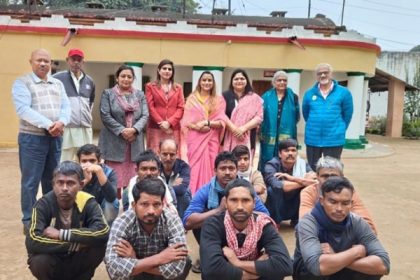 महिला व्यापार मंडल एवं स्माइल्स स्प्रेडर ने नैनी जेल से 11 कैदियों को अर्थदंड जमा कर मुक्त कराया