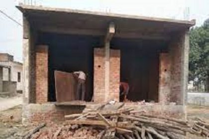 माडल शाप योजना के तहत निर्माणाधीन दुकानों का 70 फीसदी कार्य पूरा