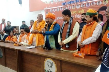 धौलपुर में भाजपा कार्यक्रम को संबािधत करते प्रदेश महासिचव मोती लाल मीणा।