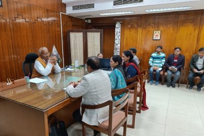 विद्यार्थियों के हित के लिए उन्हें केन्द्र में रखकर हो विभागीय गतिविधियों का प्रभावी संचालन : शिक्षा मंत्री