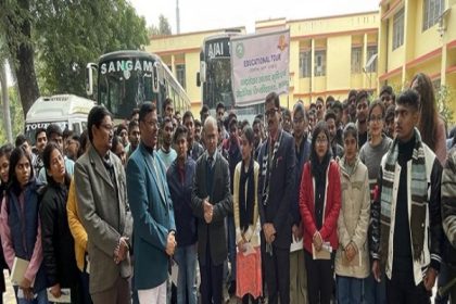 शैक्षिक भ्रमण से छात्र-छात्राओं को अनुभव के साथ प्राप्त होता है ज्ञान : डॉ.आनंद कुमार सिंह