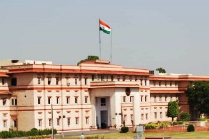 सचिवालय की बैठकों में अब नमकीन, मिठाई पर रोक, केवल रोस्टेड चने, मूंगफली और बिस्किट ही मिलेंगे