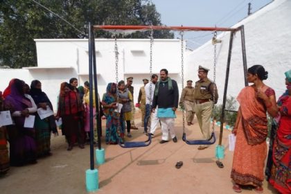 सपा एमएलसी ने जिला कारागार में बंदियों को मिल रही सुविधाओं का जायजा लिया