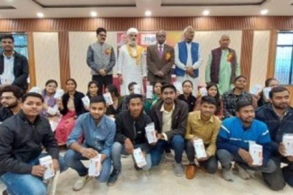 ऊर्जा से भरी नदी की तरह हैं युवा, सही दिशा की आवश्यकता: बालेंदुमणि