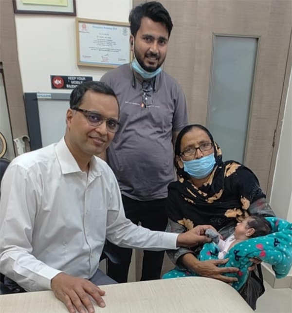 एक माह की नवजात की सांसें थमी तो डॉक्टर ने बचाई जान