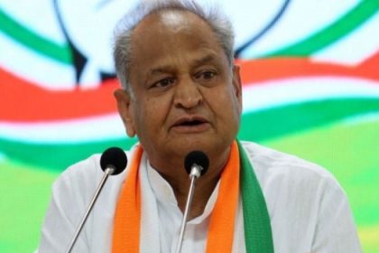 कांग्रेस के बैंक खाते सीज करने पर गहलोत ने साधा निशाना, कहा-भाजपा का अलोकतांत्रिक चेहरा उजागर