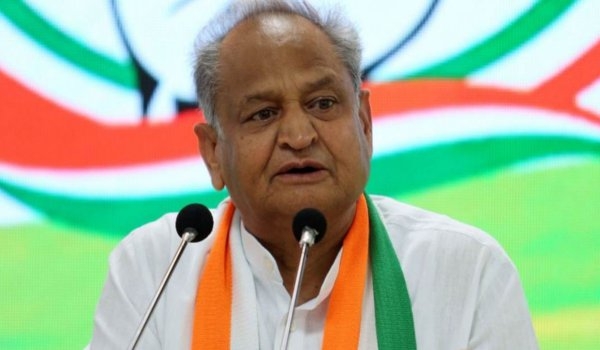 कांग्रेस के बैंक खाते सीज करने पर गहलोत ने साधा निशाना, कहा-भाजपा का अलोकतांत्रिक चेहरा उजागर