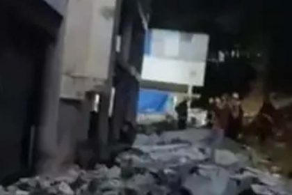 गोरेगांव में निर्माणाधीन मकान की दीवार गिरने से दो की मौत, एक घायल