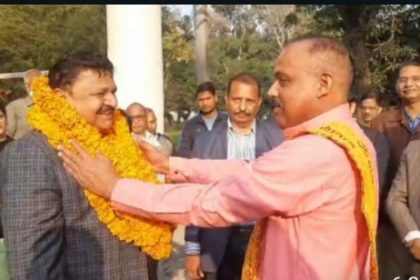 जिला जज के पद से सेवानिवृत्त हुए डॉ अजय कृष्ण विश्वेश की भावभीनी विदाई,कई न्यायाधीश हुए भावुक