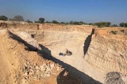 ड्रोन सर्वें में बड़ा खुलासा: टोंक के पांच स्थानों पर 16 लाख टन से अधिक अवैध बजरी खनन
