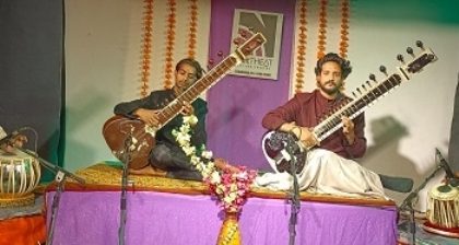 नेट थियेट पर सितार के सुरीले स्वर: सितार पर खिल उठी राग मधुवंती