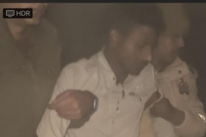 पुलिस की पिस्टल छीनकर भाग रहा गौकश पुलिस की गोली से घायल, गिरफ्तार