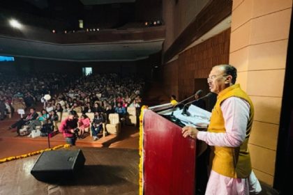 बच्चों को उनकी रूचि के अनुसार आगे बढ़ने का मौका दें : देवनानी