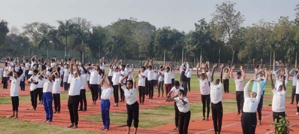 108 बार भगवान सूर्य का मंत्रोच्चारण किया