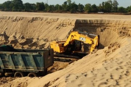 बजरी स्टॉक अनियमितता पर 17 करोड़ से अधिक की शास्ती जमा कराने के नोटिस जारी