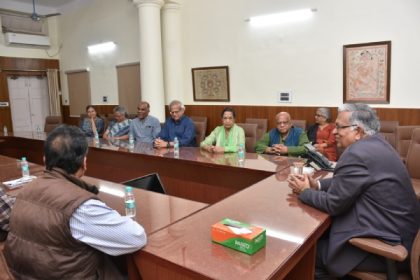 बीएचयू कुलपति दानदाताओं से संवाद करते हुए:फोटो बच्चा गुप्ता