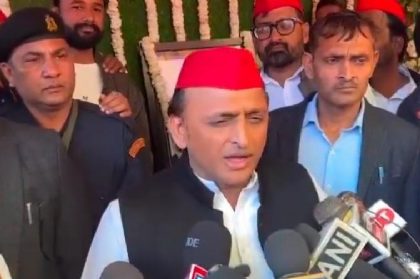 बीजेपी को अपने सांसदों के परफॉर्मेंस की चिंता करनी चाहिए : अखिलेश यादव