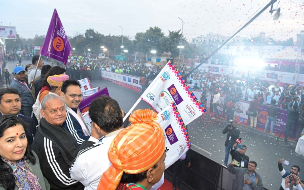 मुख्यमंत्री ने 15वीं जयपुर मैराथन को किया फ्लैग ऑफ