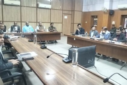 शिक्षा मंत्री ने ली स्वच्छता पखवाड़े की समीक्षा बैठक