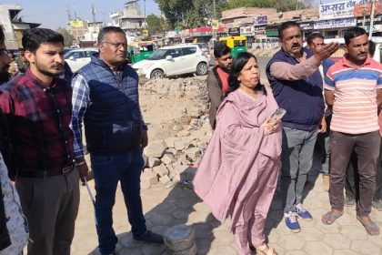 श्री अन्नपूर्णा रसोई का किया औचक निरीक्षण : मुख्य द्वार की अव्यवस्थाओं पर नाराजगी