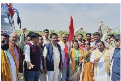 अयोध्या में श्री राम लला के दर्शन को बस हुई रवाना, जिलाध्यक्ष ने दिखाई झंडी