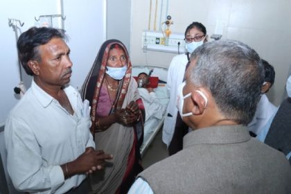 एसएमएस अस्पताल में भर्ती कोटा के बच्चों से मिले चिकित्सा मंत्री