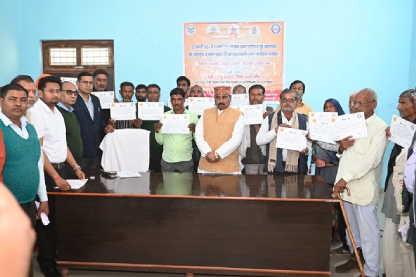 ओलावृष्टि से नुकसान हुई फसलों की सरकार ने की भरपाई, केंद्रीय राज्यमंत्री ने बांटे प्रमाण पत्र