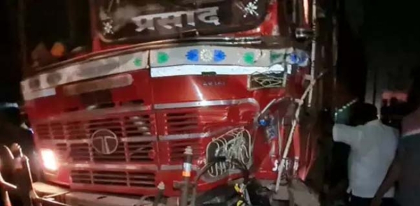 कोल्हापुर में तेज रफ्तार ट्रक ने मजदूरों को कुचला,4 मजदूरों की मौत, 7 घायल