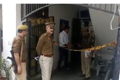 गाजियाबाद : व्यापारी ने पत्नी-पुत्र की हत्या के बाद गला काटकर आत्महत्या का प्रयास किया