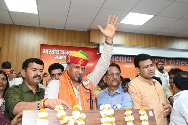 प्रदेशाध्यक्ष सीपी जोशी