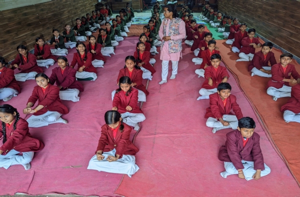 बच्चों को बताई दिन-रात्रिचर्या और ऋतुचर्या की महत्ता