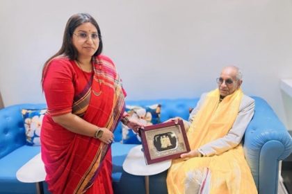 चम्पत राय व अभिलाषा गुप्ता