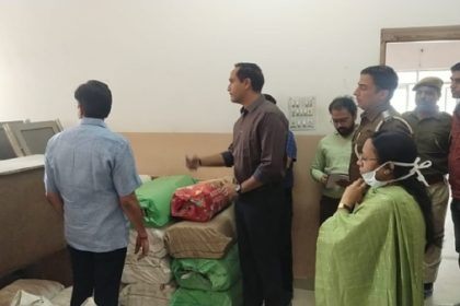 भीलवाड़ा कलक्टर ने परिवहन कार्यालय का औचक निरीक्षण कर ई-फाइलिंग के दिए निर्देश