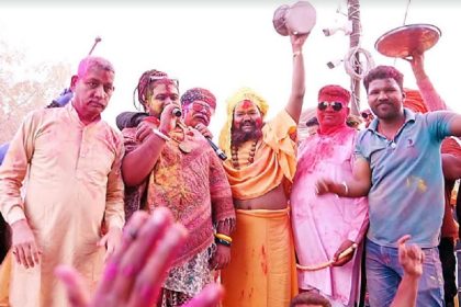 भैरु बाबा के भजनों से गूंजा कोडमदेसर धाम : उड़ा गुलाल, पुष्प व इत्र की हुई वर्षा, चंग पर मचा धमाल