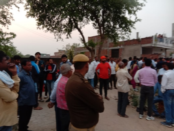 मुजफ्फरनगर से शिक्षक धर्मेन्द्र का शव वाराणसी पहुंचा, परिजनों में कोहराम