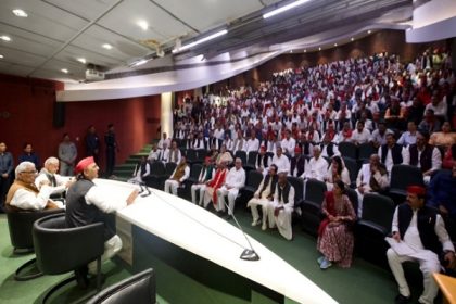 लोकसभा चुनाव आने वाली पीढ़ी के भविष्य का चुनाव : अखिलेश यादव