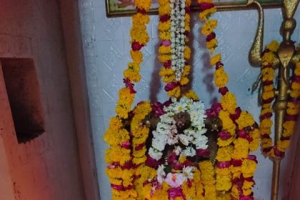 वास्तु कला का बेजोड़ नमूना हजारेश्वर महादेव मंदिर, सूर्य की किरणों से होता है भोलेनाथ का अभिषेक