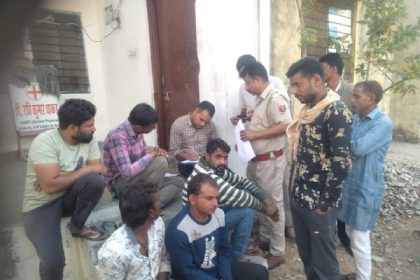 शौच के लिए गए बालक को श्वान के झुंड ने नोंचा, 70 से ज्यादा घाव, मौके पर ही मौत